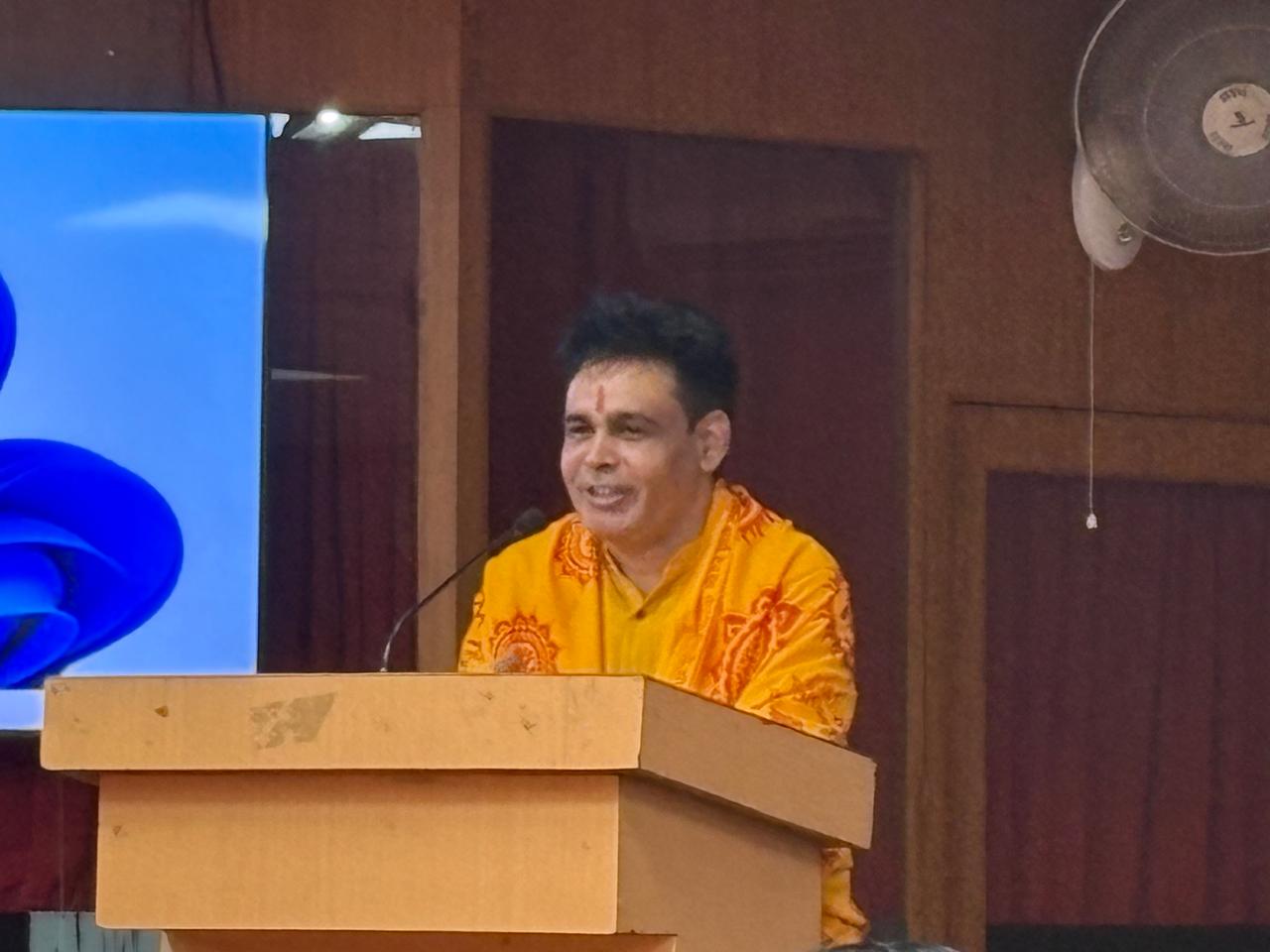 Dr. Praveen Saraswat